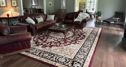 The Inn at Peacfield Farms