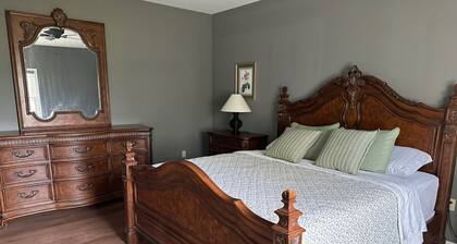 The Inn at Peacfield Farms