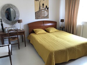 3 Schlafzimmer, Bügeleisen/Bügelbrett, WLAN, Bettwäsche