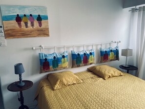 3 chambres, fer et planche à repasser, Wi-Fi, draps fournis