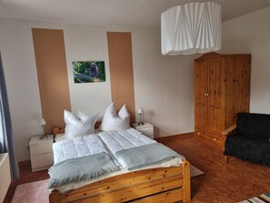 3 chambres, Wi-Fi gratuit, draps fournis