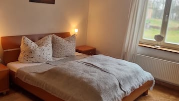 3 bedrooms, free WiFi, bed sheets