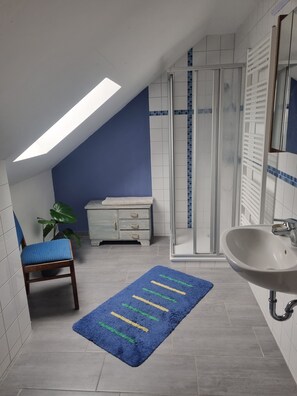 Douche, serviettes fournies