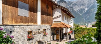 Apartment 'Große Wohnung Mit Garten' with Mountain View, Private Terrace and Wi-Fi