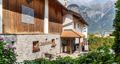 Apartment 'Große Wohnung Mit Garten' with Mountain View, Private Terrace and Wi-Fi