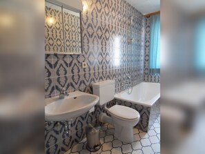 Douche, serviettes fournies