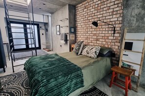 1 bedroom, desk, iron/ironing board, free WiFi