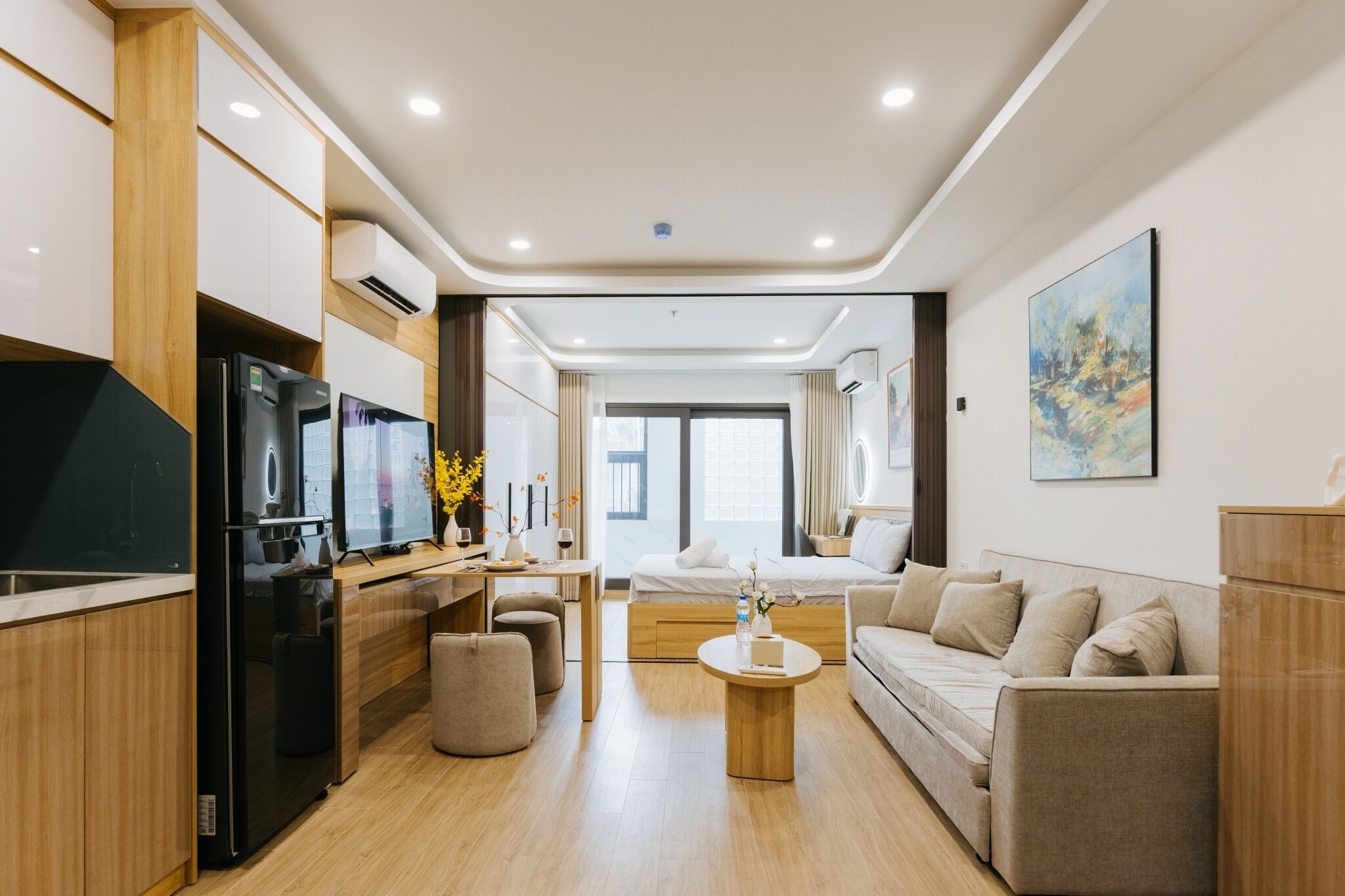 Exclusive Double Room, Balcony | Living area | Flat-screen TV, printers