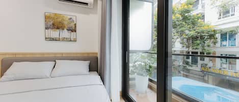 Comfort Apartment, 2 Queen Beds, Balcony, City View | Terrace/patio