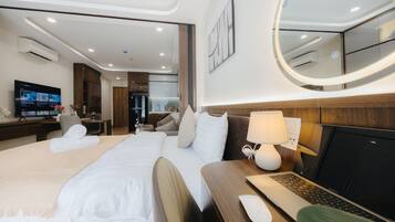 Desk, laptop workspace, free WiFi