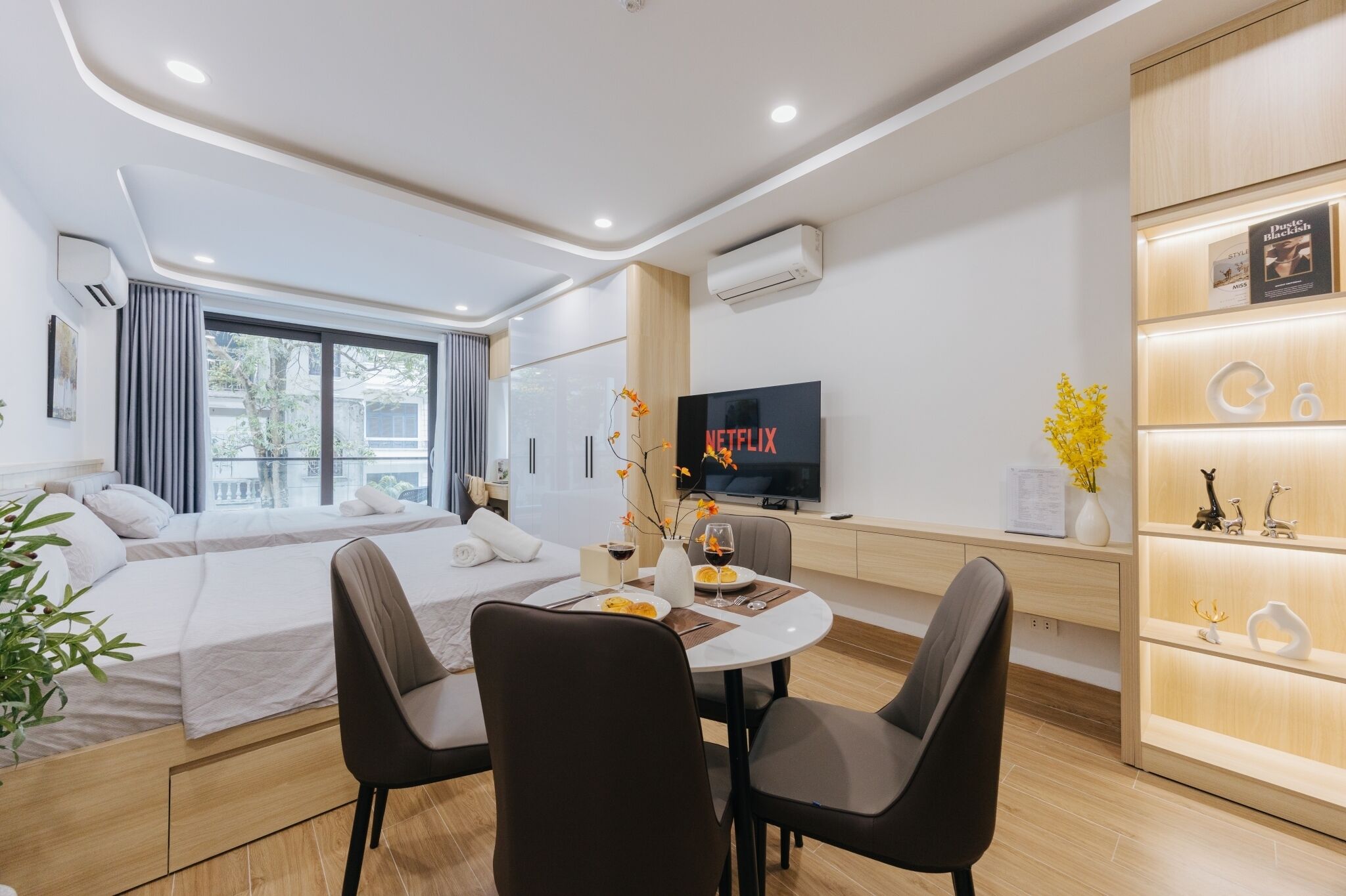 Comfort appartement, 2 queensize bedden, balkon, uitzicht op de stad | Een bureau, een laptopwerkplek, gratis wifi