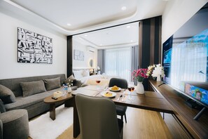 Elite-studio, parveke, kaupunkinäköala | Työpöytä, kannettavalle tietokoneelle sopiva työtila, ilmainen Wi-Fi