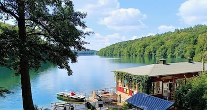 Glamping 'Tipi Jurte Zelt In Der Seenplatte' avec terrasse privée, jardin privé et Wi-Fi