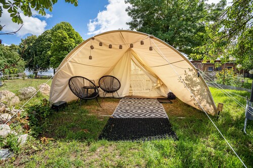 Glamping 'Tipi Jurte Zelt In Der Seenplatte' mit privater Terrasse, privatem Garten und Wi-Fi
