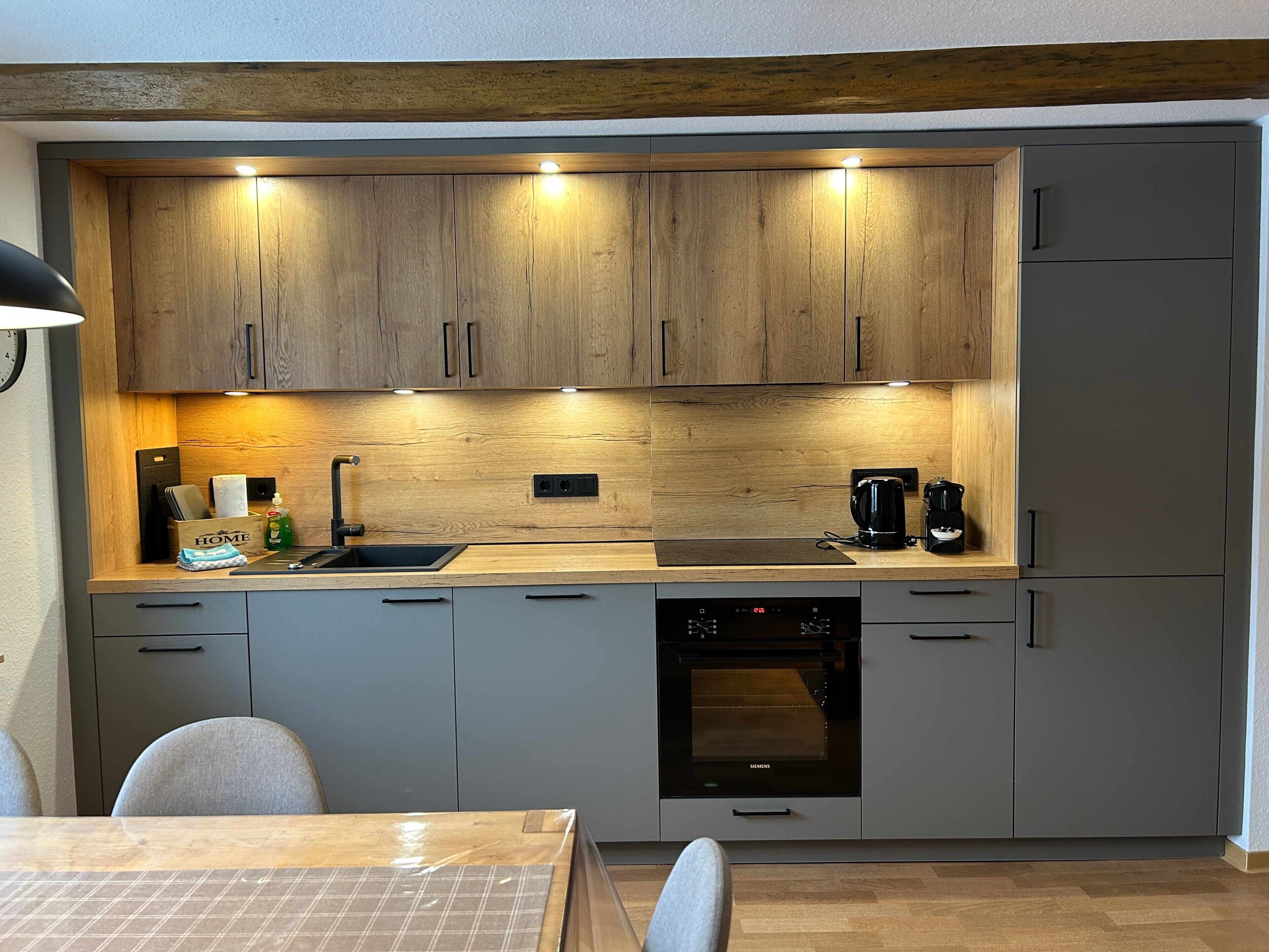 Kühlschrank, Ofen, Herdplatte, Geschirrspüler