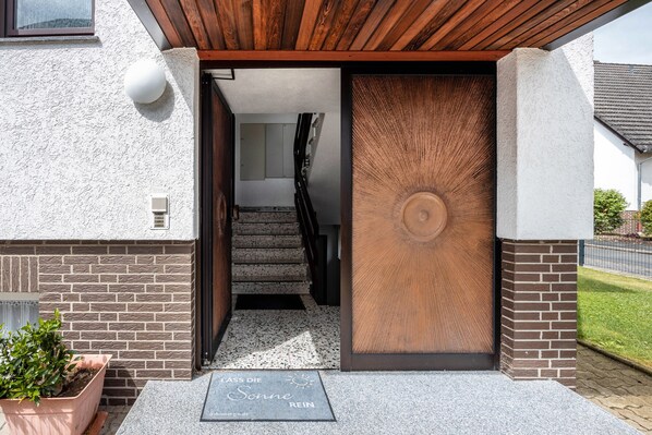 Exterior detail - Holiday Apartment 'Waldmann' with Shared Terrace, Garden & Wi-Fi (Hattorf am Harz)