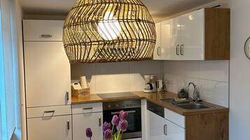 Geladeira, fogão, cooktop, lava-louças