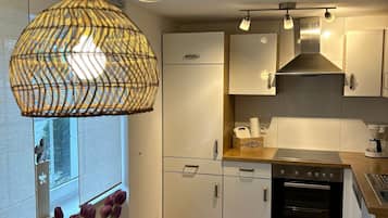 Refrigerador, horno, placa de cocina, lavavajillas