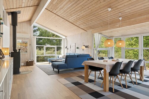 Private holiday retreat near beach & nature