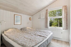 43 bedrooms, free WiFi