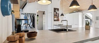 Private holiday retreat near beach & nature