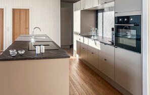 雪櫃、爐具、洗碗機、咖啡機/沖茶器