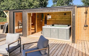 outside - Awesome home in Vinderup with sauna (Vinderup)