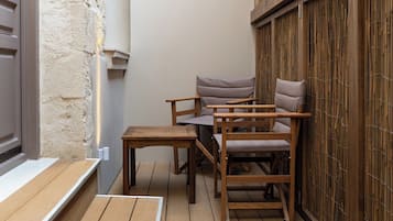 Deluxe Room | Terrace/patio