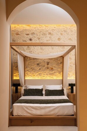 Superior Suite, Courtyard View