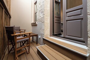 Deluxe Room | Terrace/patio