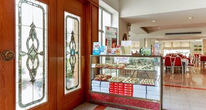 Stylish Double Haven | Vresotel Deluxe Stay