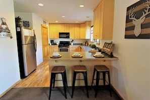 Refrigerador, microondas, horno, placa de cocina