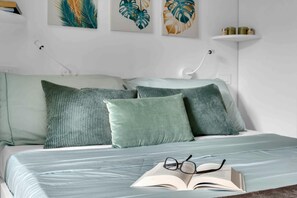 1 bedroom, free WiFi, bed sheets - Elegant and cosy flat in Milan, closed to Fashion District, Navigli and Duomo (Milan)