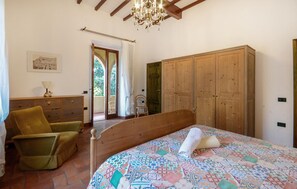 3 bedrooms, travel cot, free WiFi
