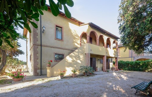 Stunning home in Campiglia Marittima