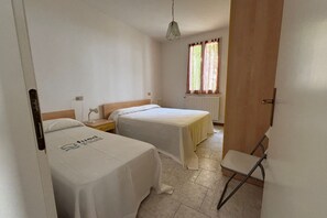 2 bedrooms - CN016 - Cesenatico, comfortable three-room apartment near the sea with parking space (Cesenatico)