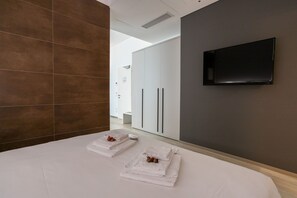 1 bedroom, travel crib, free WiFi, wheelchair access