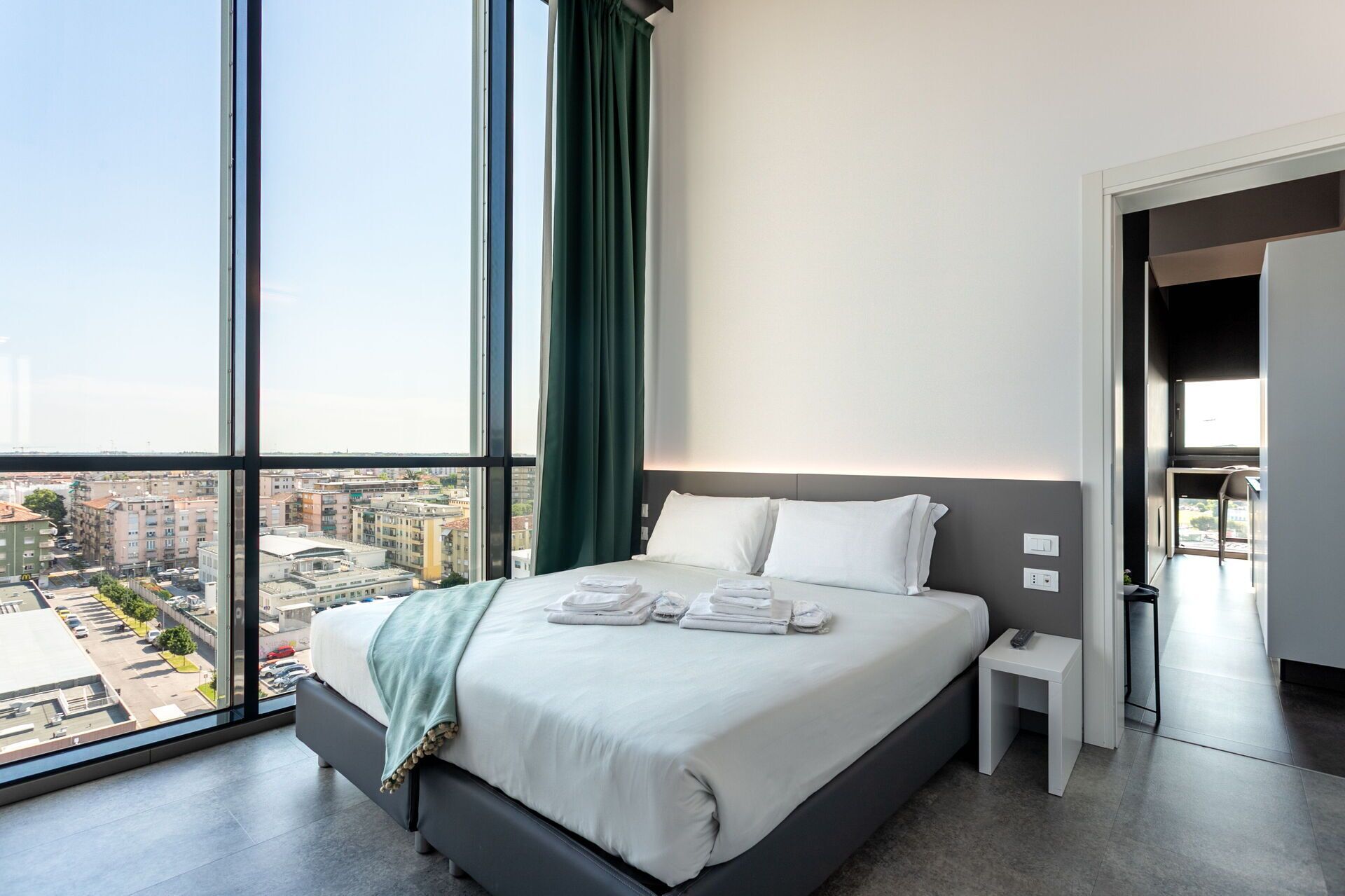 1 chambre, fer et planche à repasser, lit parapluie, Wi-Fi gratuit