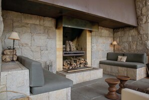 Interior - w* | Elegant 5BR w/Garden view Home in Cieneguilla (Pachacamac)