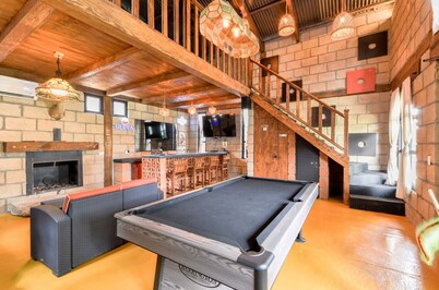 Quinta Allende |Alberca, Bar, Palapa con asador, Futbol, Voleibol, Juegos Infantiles