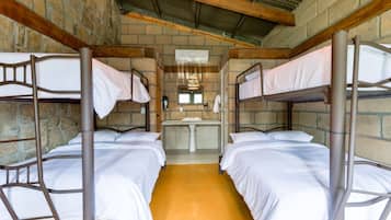 4 bedrooms, free WiFi