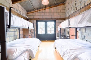 4 bedrooms, free WiFi