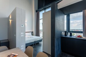 1 bedroom, travel cot, free WiFi, wheelchair access - Htm Tower - 1002 Executive by Halldis (Mestre)