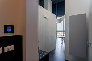Interior - Htm Tower - 1002 Executive by Halldis (Mestre)