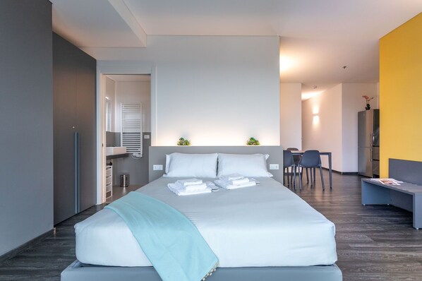 Travel cot, free WiFi, wheelchair access