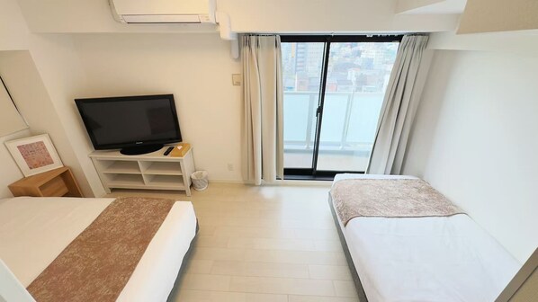 Superior Apartment, Balcony, City View | Blackout drapes, soundproofing, iron/ironing board, free WiFi