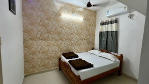 2 chambres, fer et planche Ă repasser, Wi-Fi, draps fournis