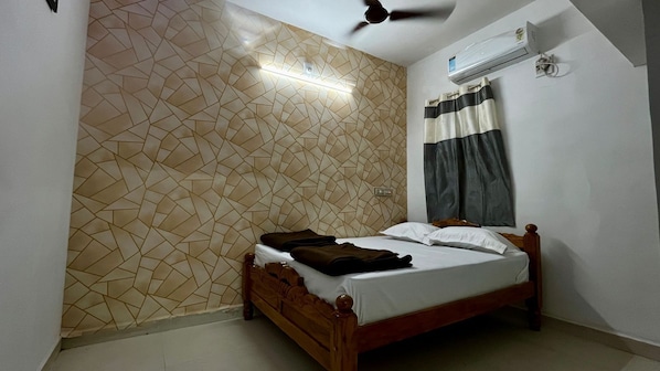 2 chambres, fer et planche Ă repasser, Wi-Fi, draps fournis