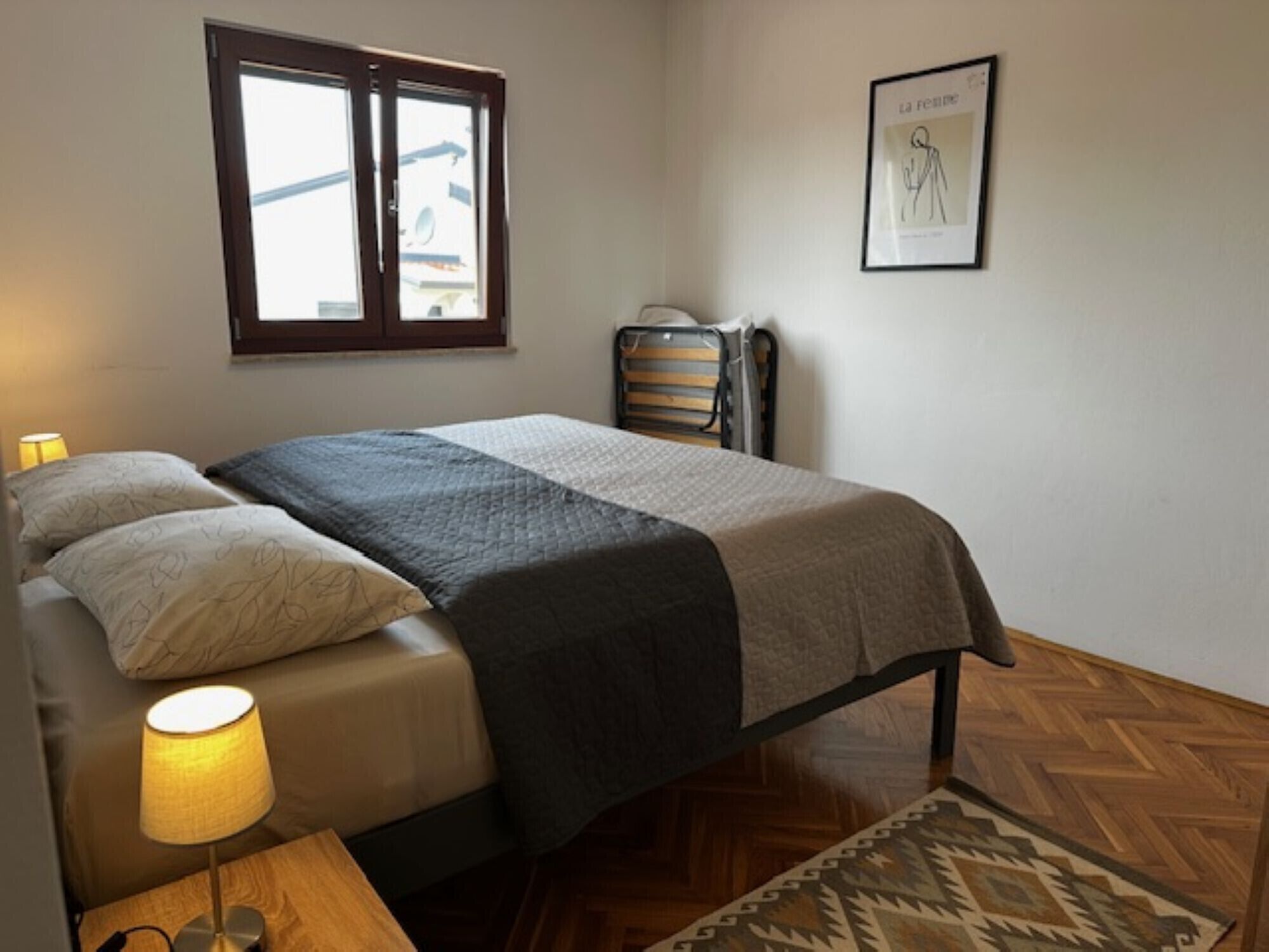 2 soverom, strykejern/-brett, wi-fi (inkludert) og sengetøy