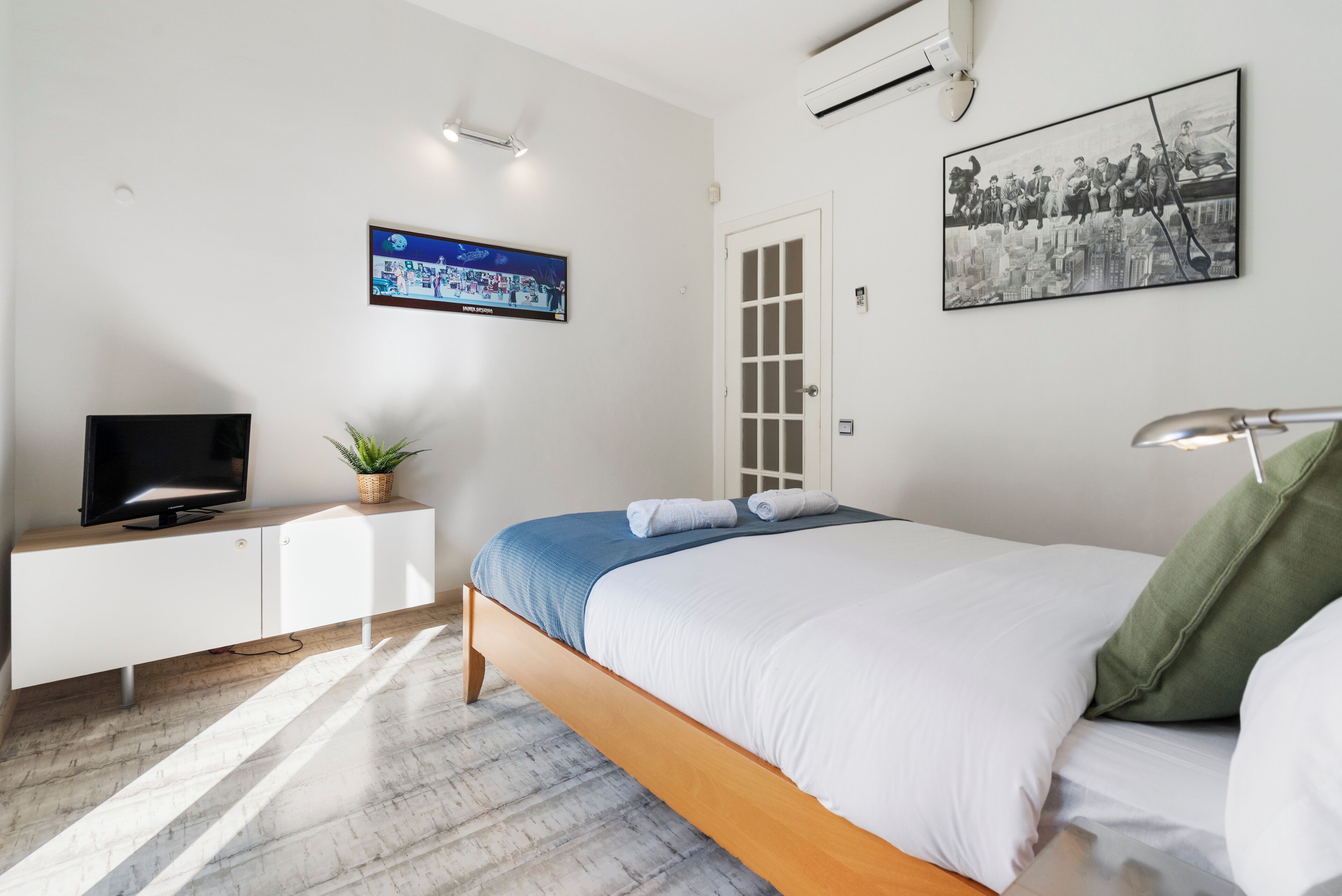 2 dormitorios, tabla de planchar con plancha, wifi gratis y ropa de cama